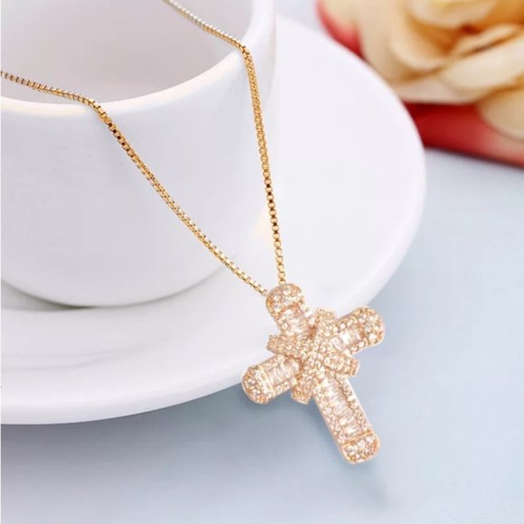 Cross Pendant CZ Zircon Crystal Necklace - Picture 5 of 9